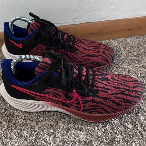 Nike Air Zoom Pegasus 38 womans running shoe Size 10 - Picture 3 of 11